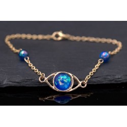 Armband mit blauem Stein und Perlen